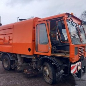 foto 7m3 Zamiatarka 7/12t  IFA KM2301 komunal